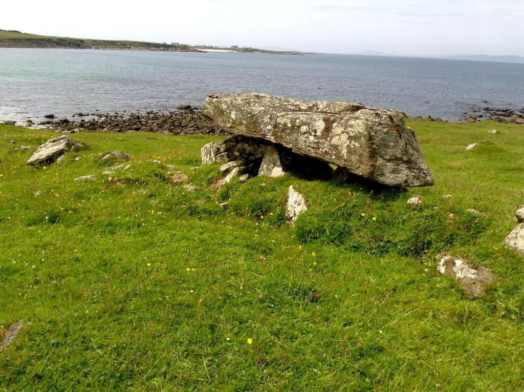 Cnoc Breac B&B Cleggan Экстерьер фото